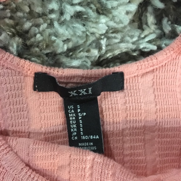 Crop tops - Picture 7 of 8